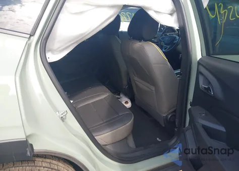 2024 Chevrolet Trax Fwd Activ z USA, uszkodzony, nr VIN KL77LKE20RC177409